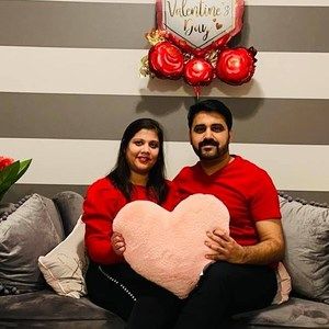 Meet your Posher, Mona